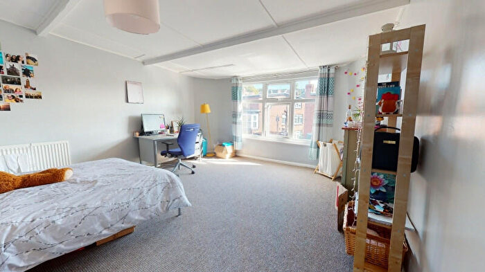 6 Bedroom Terraced House To Rent In Manor Drive, Leeds, West Yorkshire, LS6