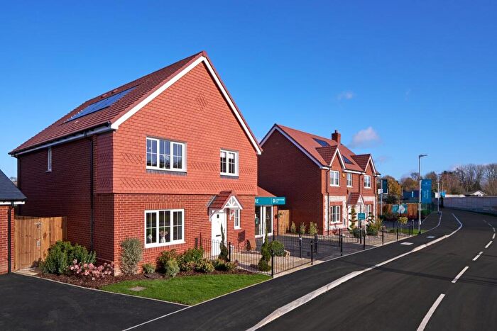 4 Bedroom Detached House For Sale In Old Ham Lane, Lenham, ME17