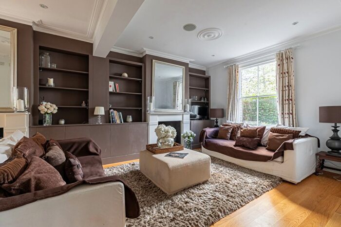 3 Bedroom Property To Rent In Bramford Road, Wandsworth, SW18