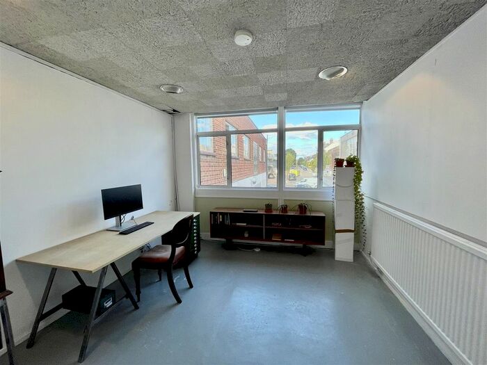 Property To Rent In Hornsey Road, N19