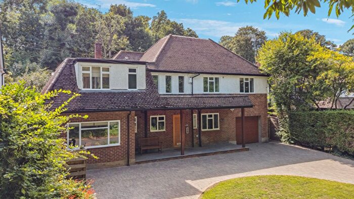 5 Bedroom Detached House For Sale In Grovewood Close, Chorleywood, Herts, WD3