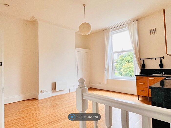 1 Bedroom Flat To Rent In Cambridge Road, Waterloo, Liverpool, L22