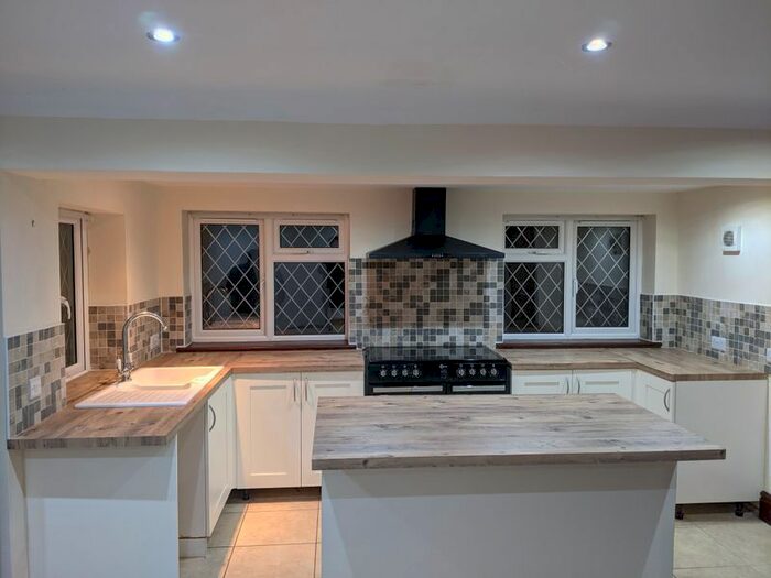 3 Bedroom Detached House To Rent In Cad Road, Ilminster, TA19