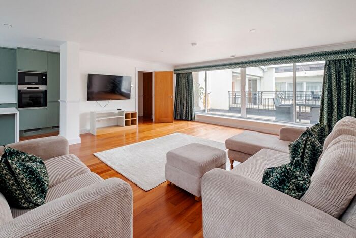 2 Bedroom Flat To Rent In High Timber Street, London, EC4V