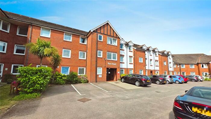 2 Bedroom Flat To Rent In East Street, Bexleyheath, DA7
