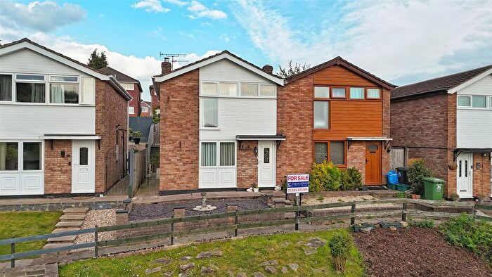 3 Bedroom Semi-Detached House For Sale In Cherry Walk, Lydney, GL15
