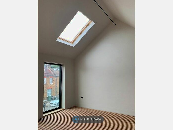 4 Bedroom Semi-Detached House To Rent In King's Road, London, N17