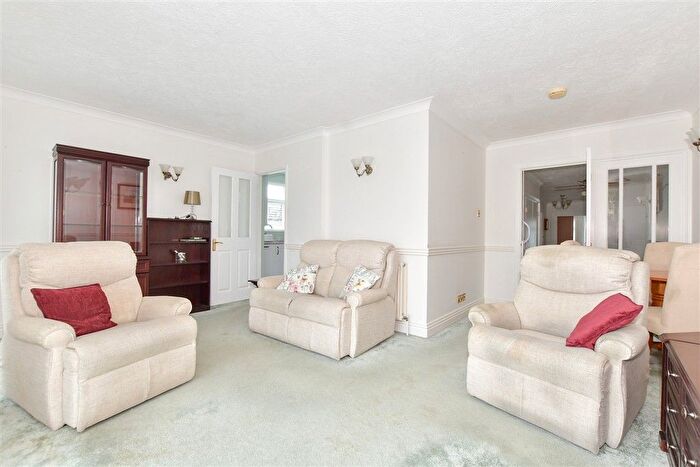 2 Bedroom Flat For Sale In Sea Road, Westgate-On-Sea, Kent, CT8
