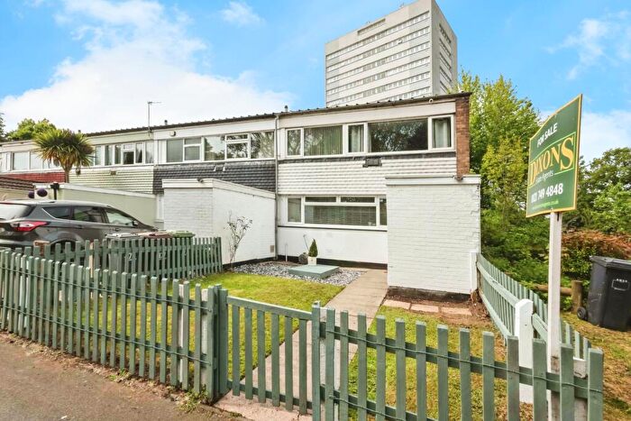 3 Bedroom End Of Terrace House For Sale In Auckland Drive, Birmingham, West Midlands, B36