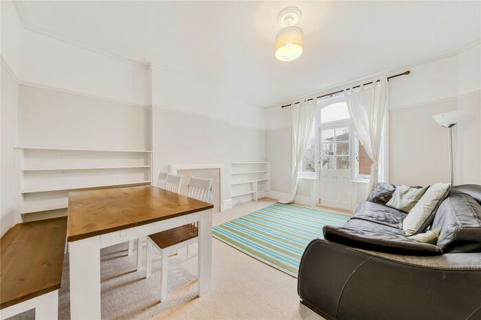 2 Bedroom Flat To Rent In Delaware Mansions, Delaware Road, Maida Vale, London, W9