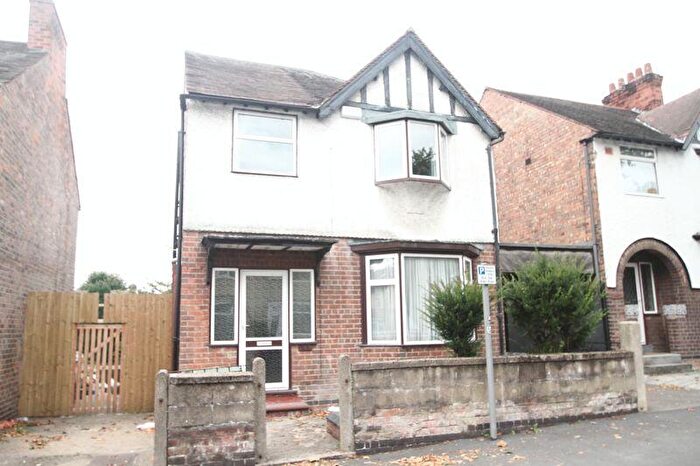 3 Bedroom Semi Detached House To Rent In Rolleston Drive, Nottingham, NG7