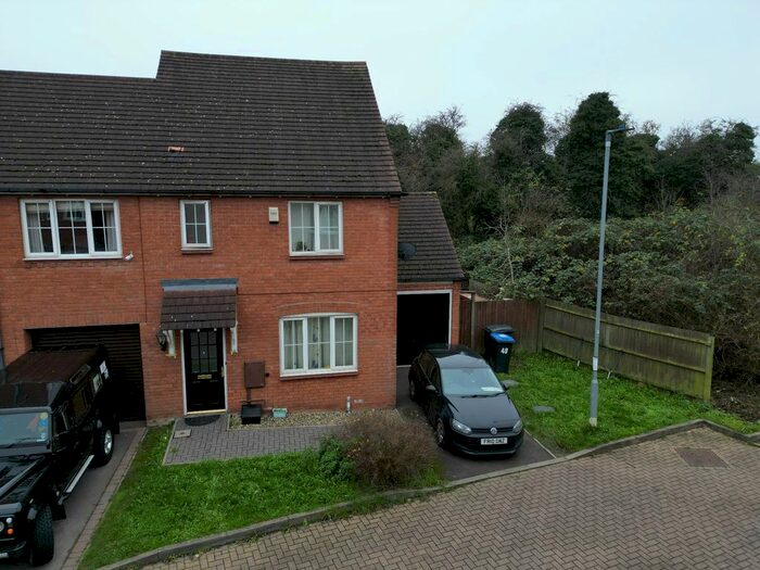 3 Bedroom Semi-Detached House To Rent In Applebees Meadow, Hinckley, LE10