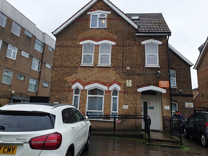 Block Of Flats To Rent In Prospect Hill, Walthamstow, E17