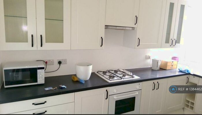 4 Bedroom Flat To Rent In Willesden, London, NW2