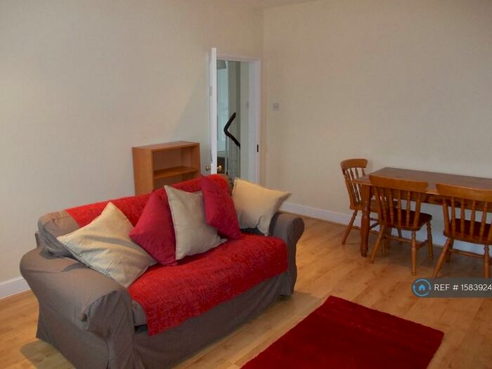 1 Bedroom Flat To Rent In Cleveland Place West, Bath, BA1