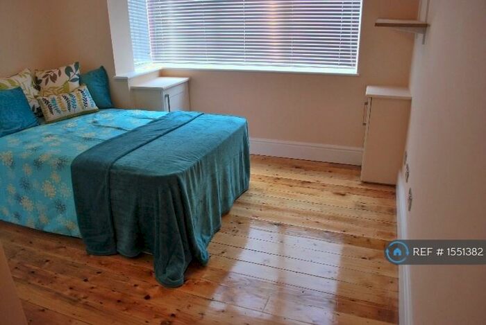 5 Bedroom Terraced House To Rent In Brailsford Road, Manchester, M14