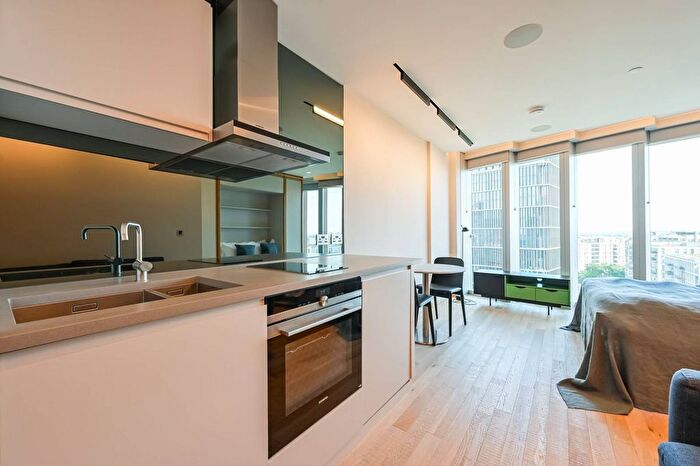 Studio To Rent In Manhattan Loft Apartments, Stratford, London, E20
