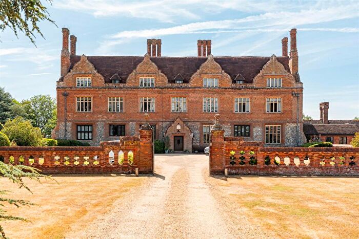 2 Bedroom Apartment For Sale In Astonbury Manor, Aston, SG2