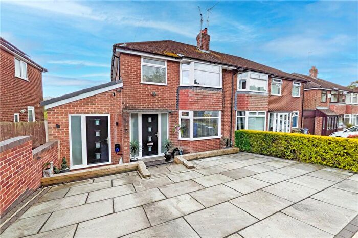 4 Bedroom Semi Detached House For Sale In Dale View, Denton, Tameside, M34