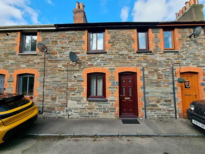 2 Bedroom Cottage For Sale In Launceston, PL15