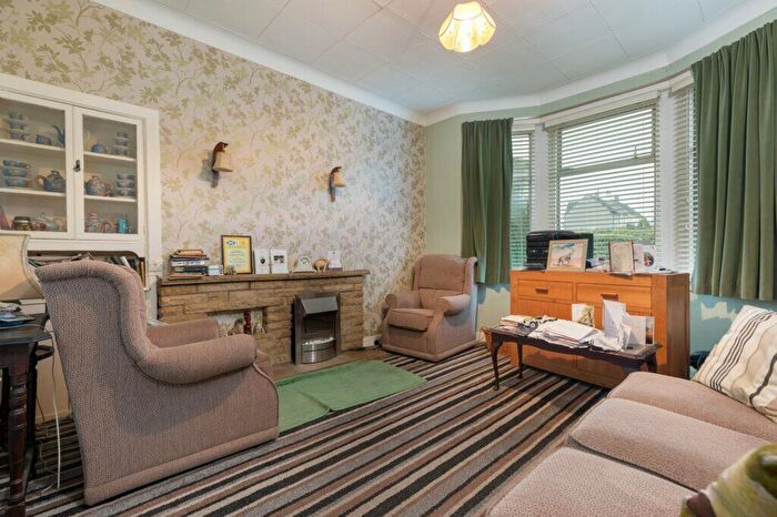 2 Bedroom Detached Bungalow For Sale In Aurs Road, Barrhead, G78