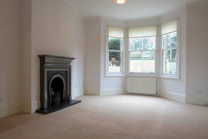 4 Bedroom House To Rent In South Croxted Road, Dulwich, SE21