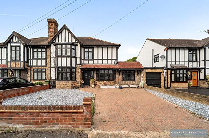 3 Bedroom Semi-detached House For Sale In Edward Close, Gidea Park, RM2