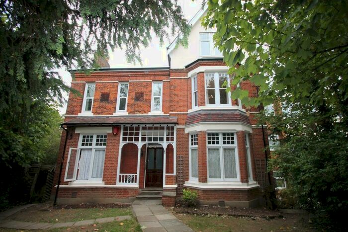 1 Bedroom Flat To Rent In South Norwood Hill, South Norwood, Croydon, SE25