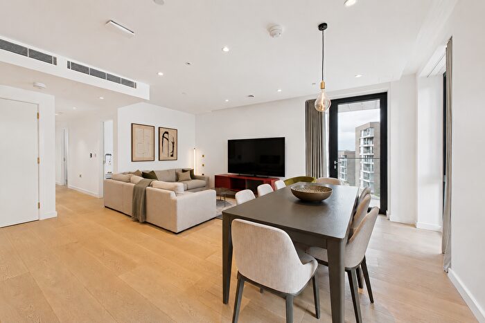 3 Bedroom Flat To Rent In Camley Street, Kings Cross, N1C
