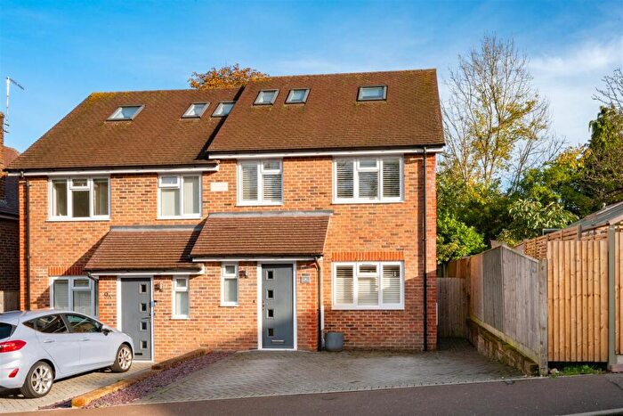 3 Bedroom Semi Detached House For Sale In Gladstone Road, Burgess Hill, RH15