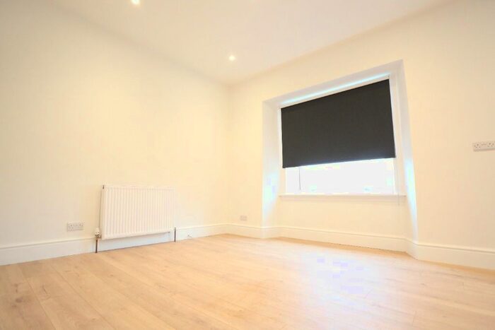 1 Bedroom Flat To Rent In Lanark Road, Juniper Green, Edinburgh, EH14