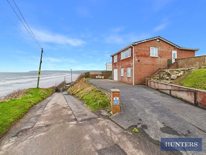 2 Bedroom Detached House For Sale In Flat Cliffs, Primrose Valley, Filey, YO14
