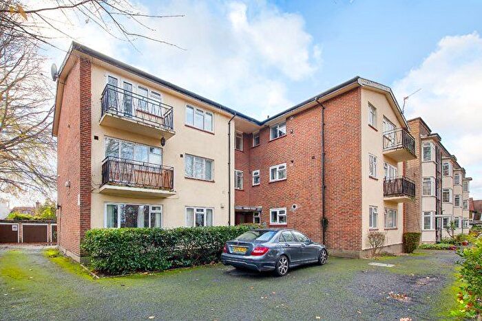 2 Bedroom Flat For Sale In Sandra Court, Spencer Road, W4