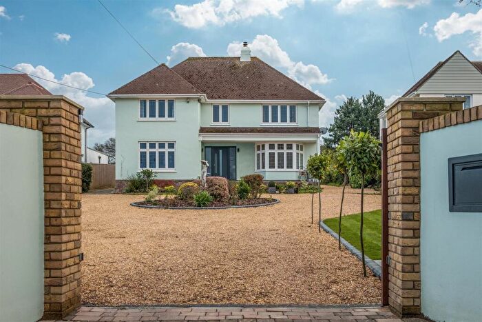 4 Bedroom Detached House For Sale In Fishbourne, Isle Of Wight, PO33