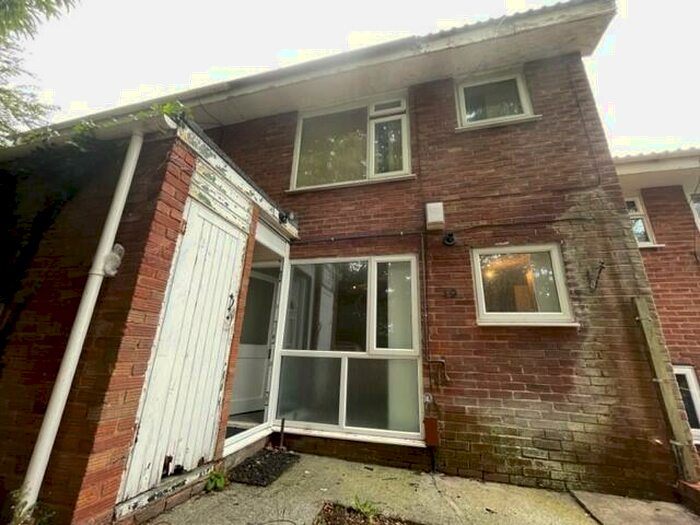 1 Bedroom Flat To Rent In Cross Hey Avenue, Noctorum, Wirral, CH43