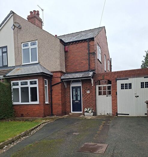 3 Bedroom Semi-Detached House To Rent In Wakefield, WF2