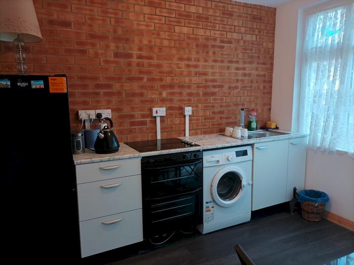 Studio To Rent In Eastern Avenue, Ilford, Newbury Park, Ig6