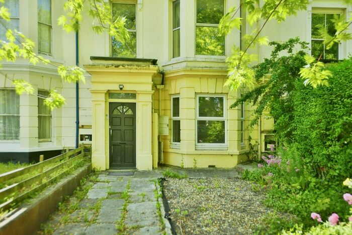1 Bedroom Flat To Rent In Devonport Road, Plymouth, PL1