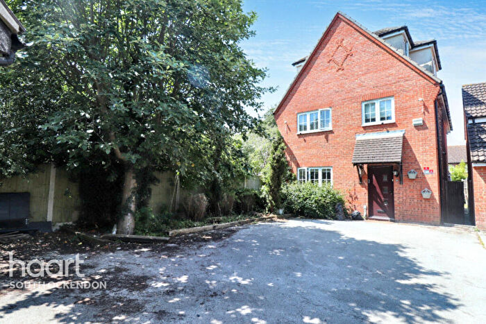 6 Bedroom Detached House For Sale In Laurel Drive, South Ockendon, RM15