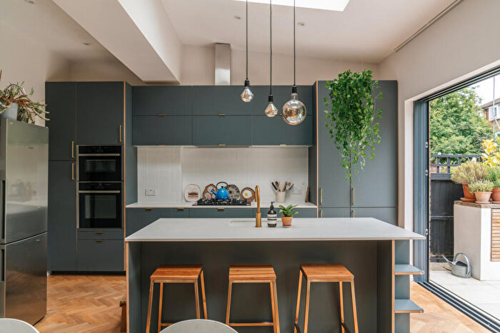 3 Bedroom Terraced House For Sale In Woodlands Road, London, E11