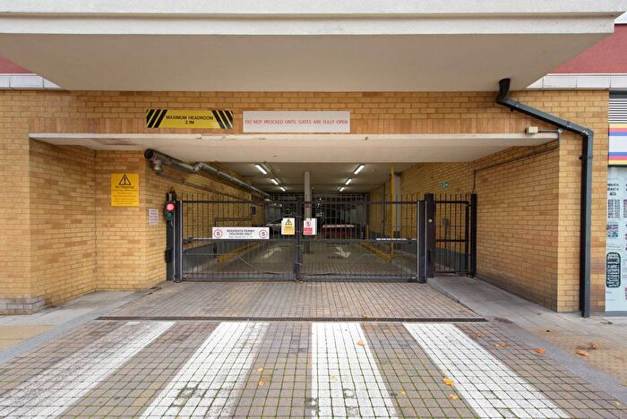 Studio For Sale In Heritage Ave, Colindale, London, NW9