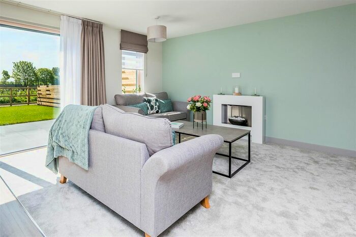 2 Bedroom Bungalow For Sale In The Poppyfields, Collingham, Newark, NG23