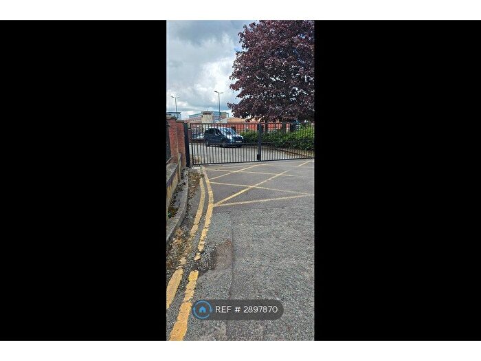 2 Bedroom Flat To Rent In Crook St, Bolton, BL3