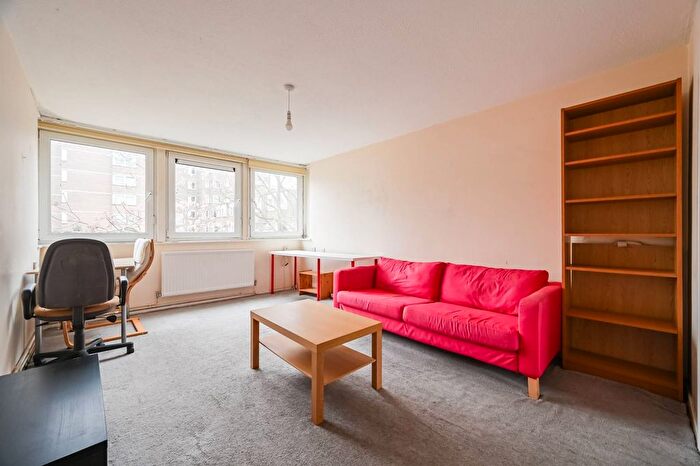 1 Bedroom Flat To Rent In Bramall Court, Georges Road, Caledonian Road, London, N7