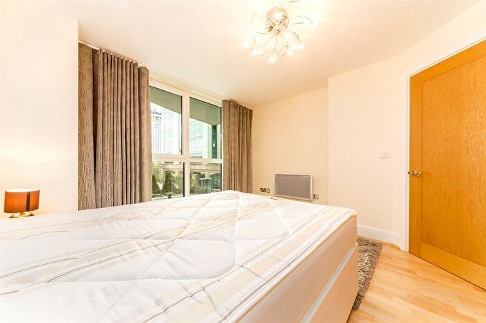 2 Bedroom Flat To Rent In Fountain House, St George Wharf, London, SW8