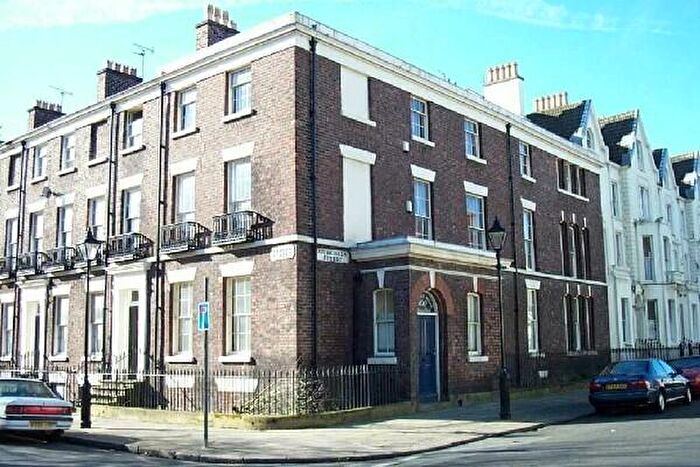 2 Bedroom Apartment To Rent In Huskisson Street, L8