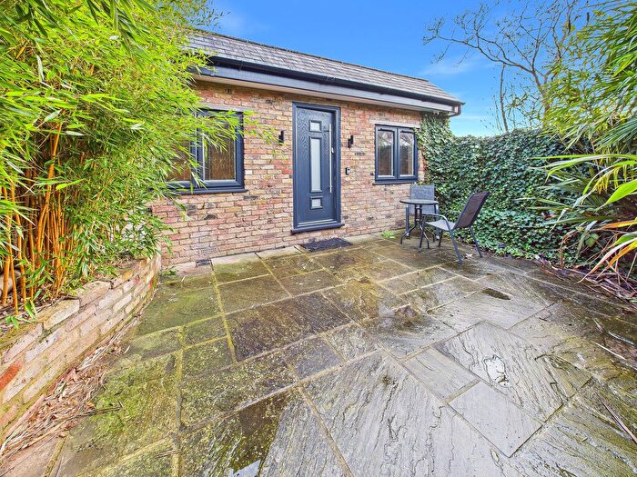 1 Bedroom Studio To Rent In Stanley Avenue, Greenford, UB6