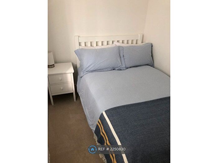 2 Bedroom Flat To Rent In George Holmes Way, Bristol, BS16