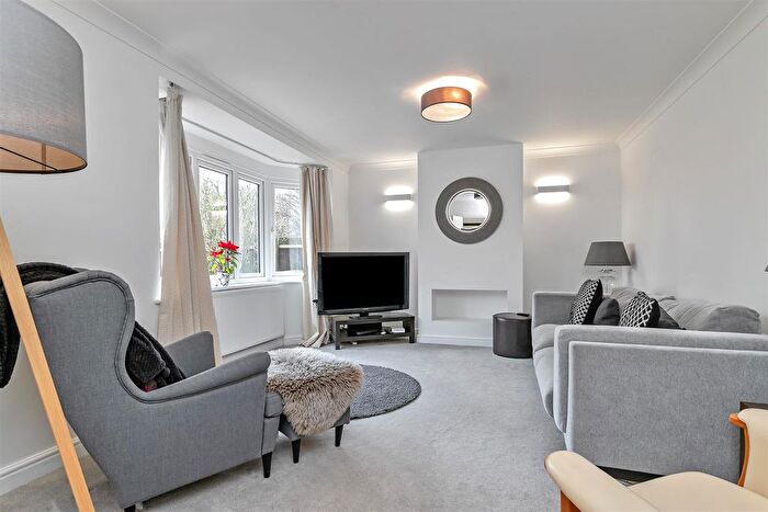 5 Bedroom Detached House For Sale In Toulmin Drive, St.Albans, AL3
