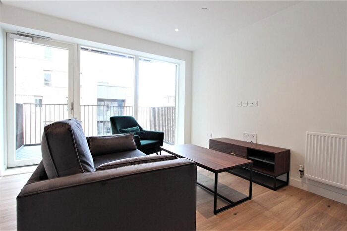 1 Bedroom Flat To Rent In Mary Neuner Road, London, N8